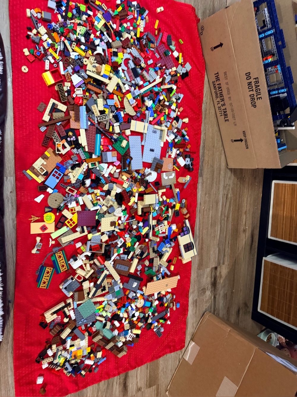 Mixed lot of Legos with minifigures